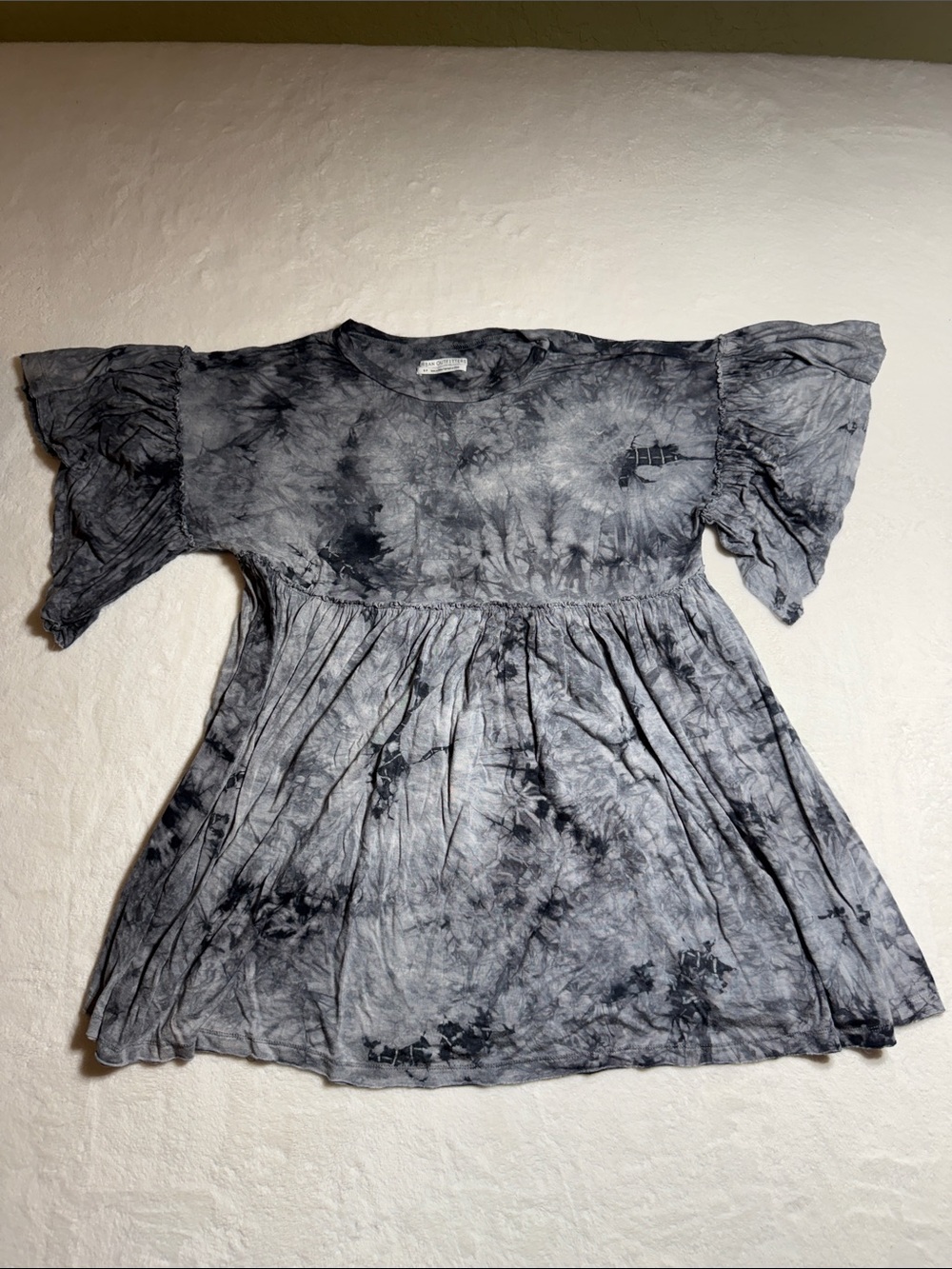 Urban Outfitters Gray Black Tie-Dye Ruffle Sleeve Top